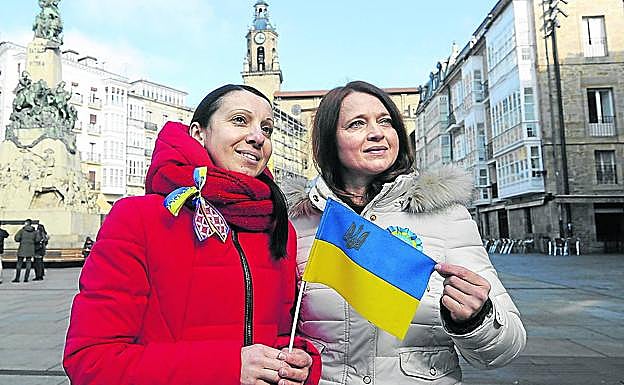 Natalia Zozulya y Viktoriya Maksymiv, en Vitoria. 