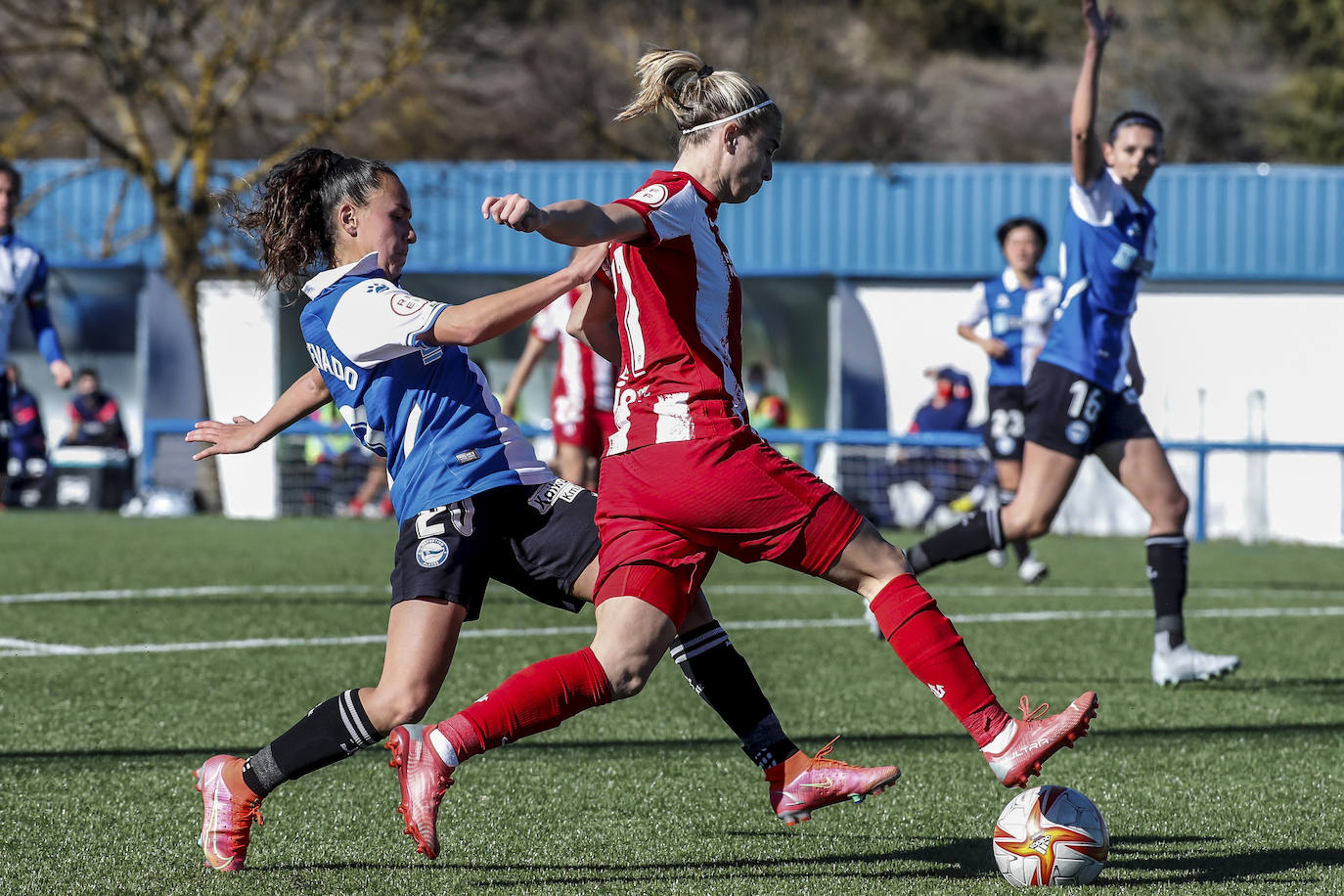 Fotos: Las mejores imágenes del Alavés Glorisas-Atlético