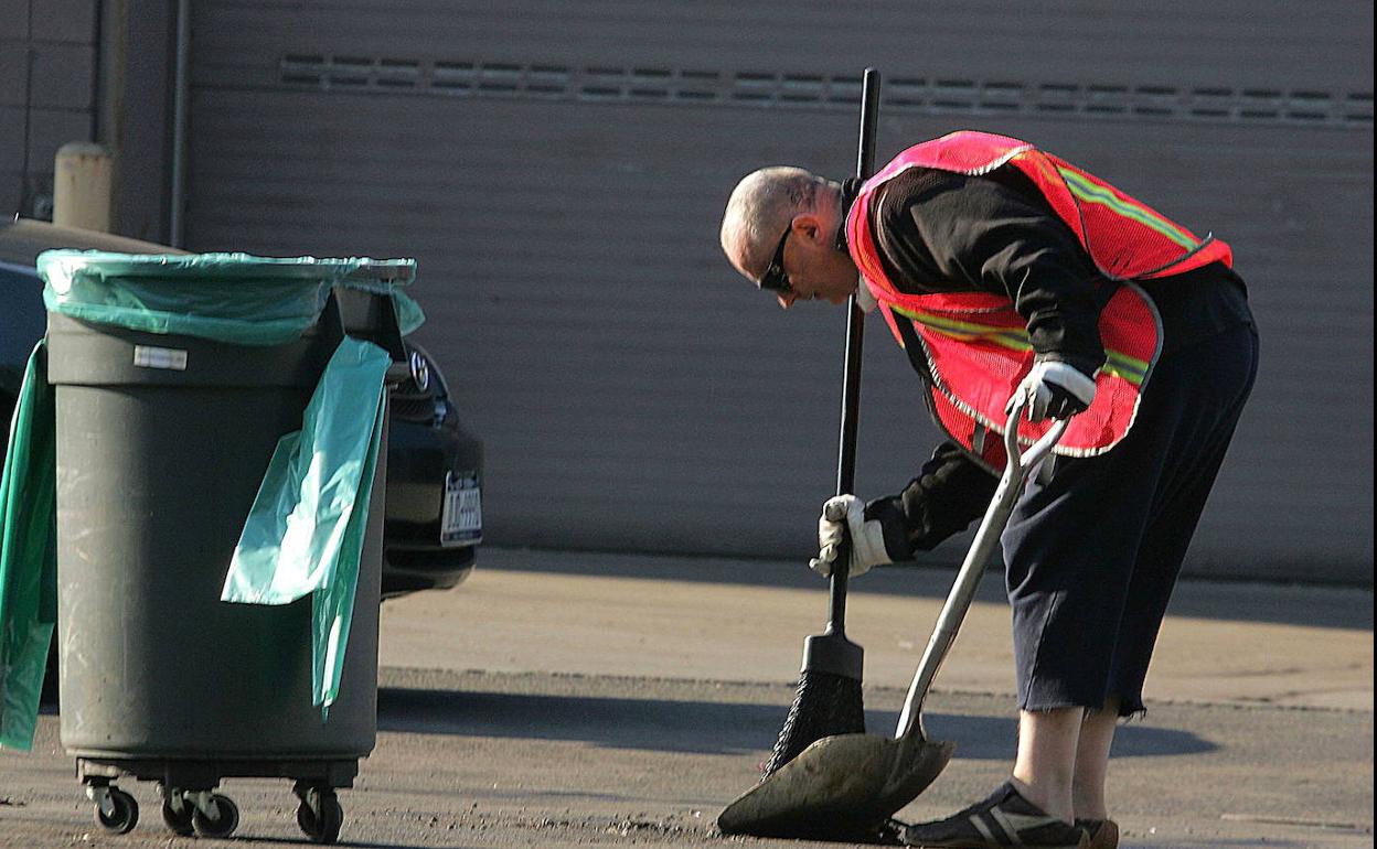En 2006 el cantante Boy George fue condenado a trabajos comunitarios limpiando las calles de Manhattan. 