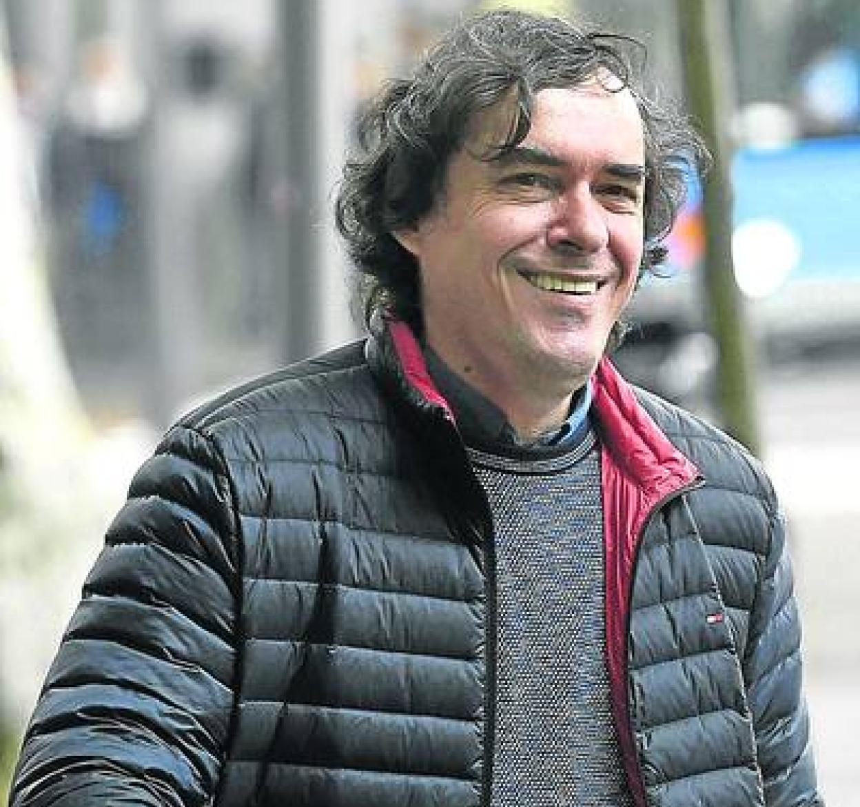 El escritor Mircea Cartarascu. 