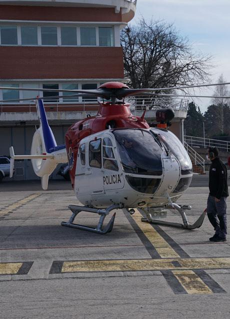 Imagen - Helicóptero. Modelo Ecureil-135 T1 de motorizacion francesa. Biturbina, pesa casi tres toneladas.