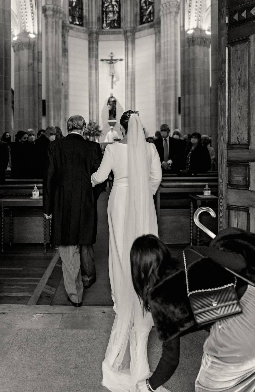 Fotos: Andrea, la novia que se casó en Neguri con una capa con capucha inspirada en &#039;La bella y la bestia&#039;