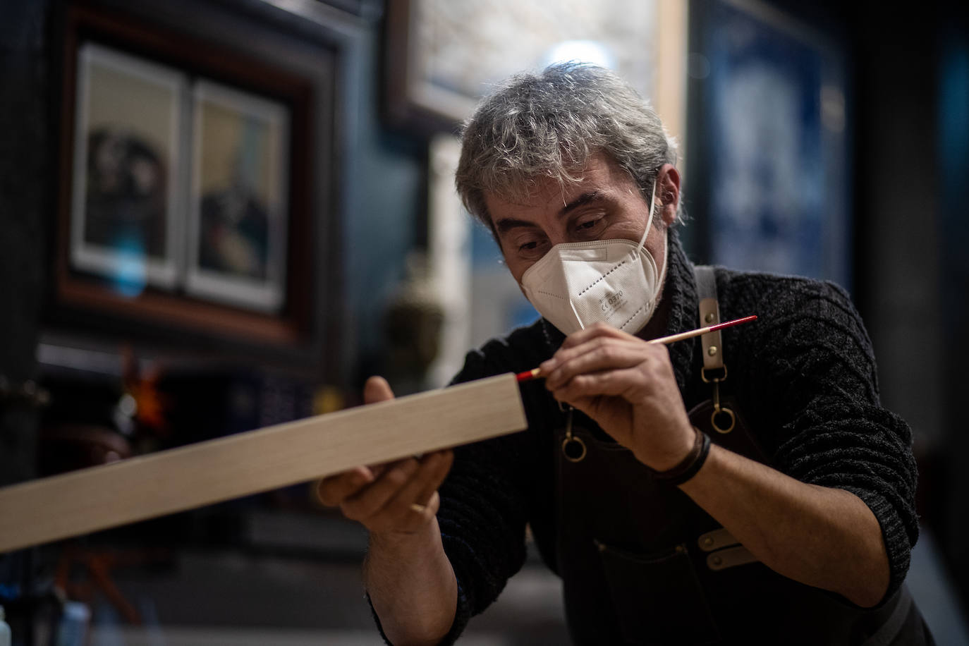 Fotos: El desconocido callejón de Bilbao lleno de arte y artesanía que recuerda a Santorini