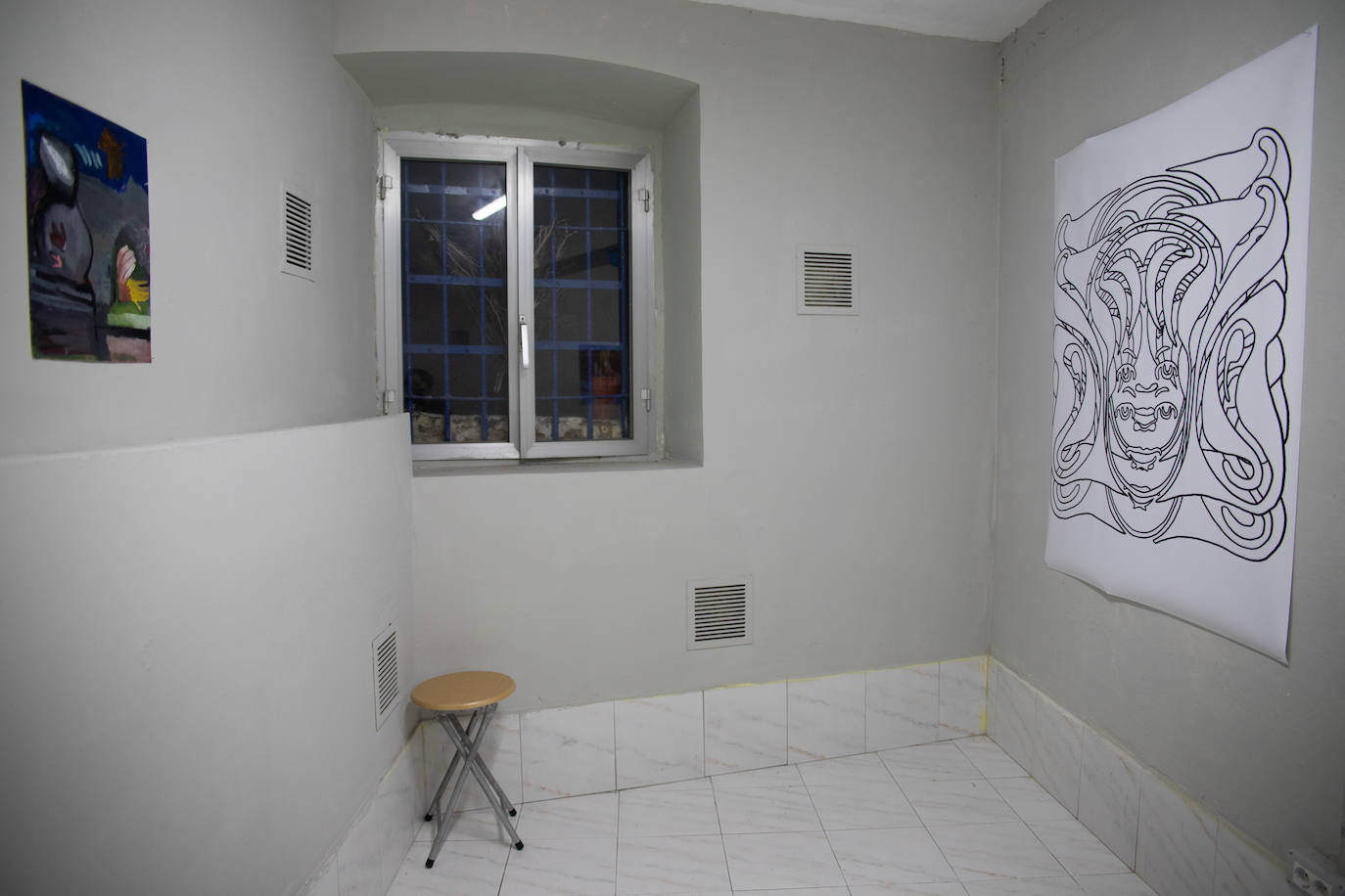 Fotos: El desconocido callejón de Bilbao lleno de arte y artesanía que recuerda a Santorini