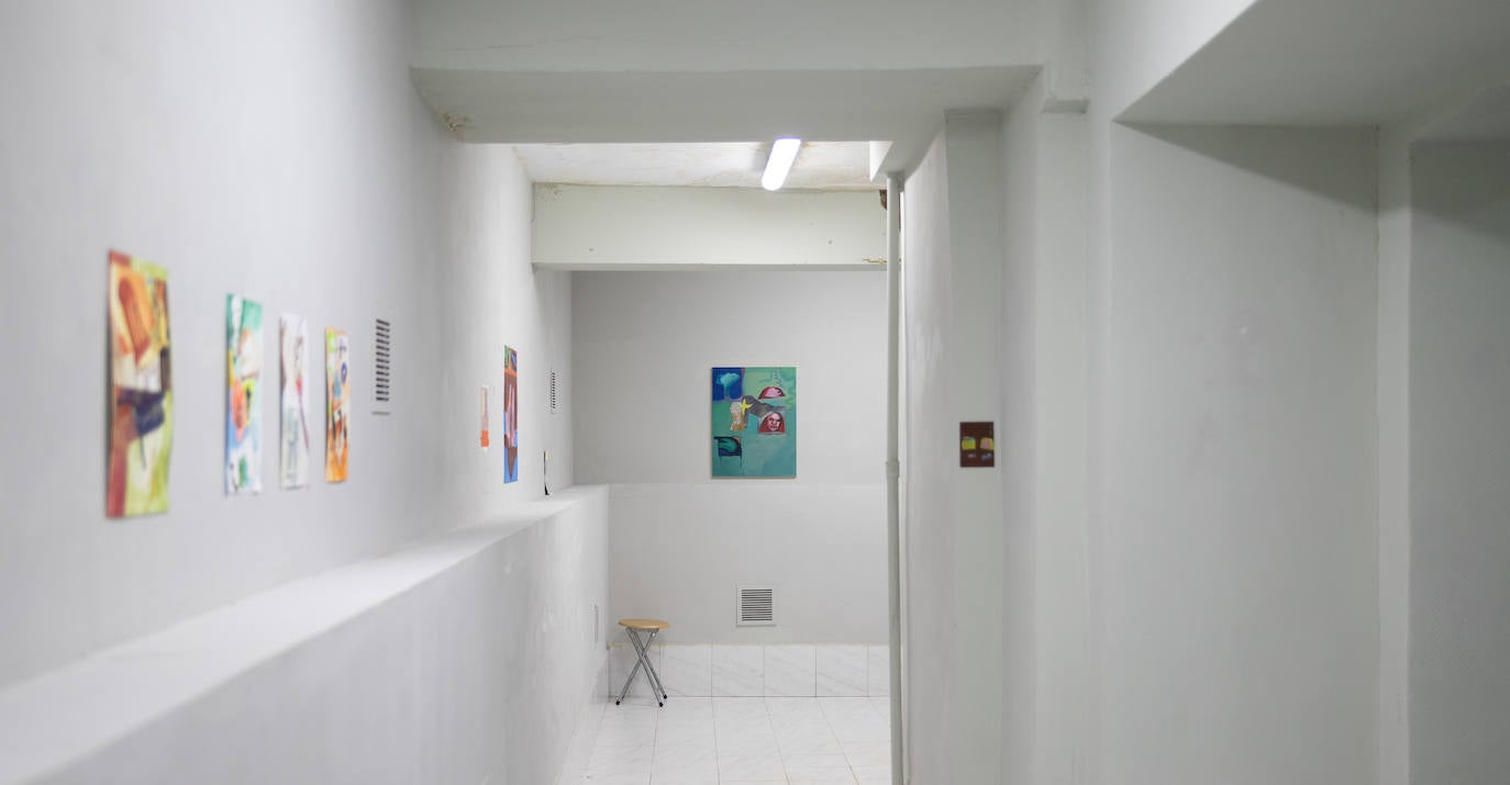 Fotos: El desconocido callejón de Bilbao lleno de arte y artesanía que recuerda a Santorini