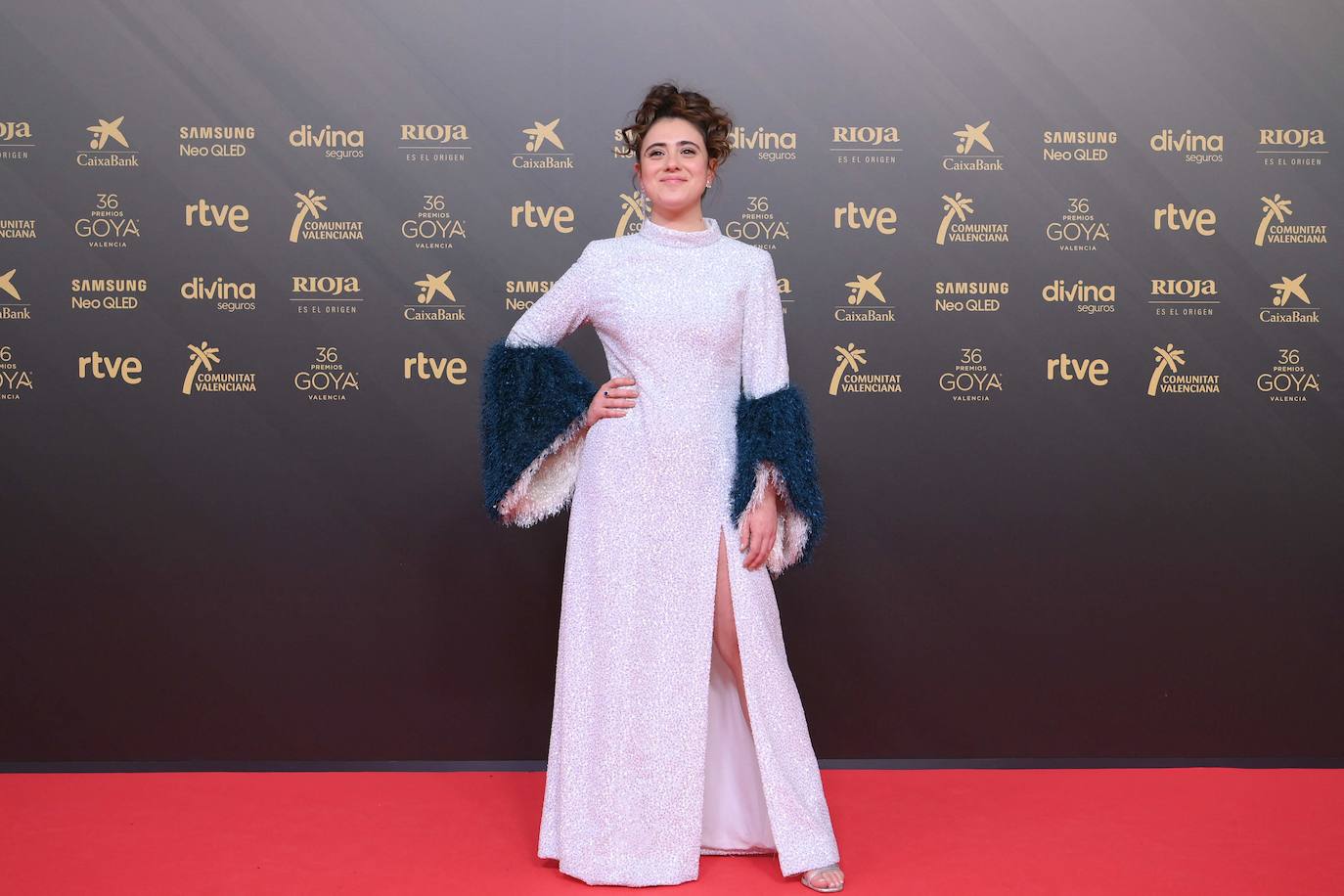 Fotos: Jone, la estudiante que está detrás del espectacular vestido con el que María Cerezuela ganó el Goya