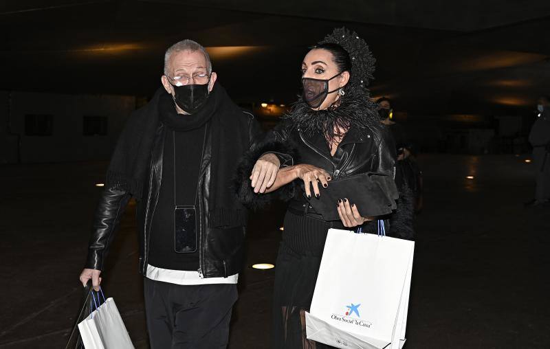 Jean Paul Gaultier junto a Rossy De Palma.