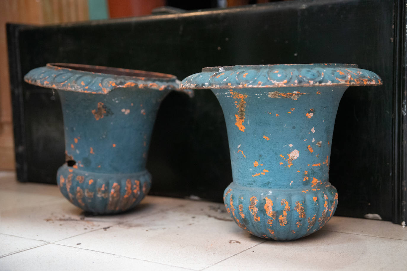 Fotos: Los &#039;tesoros&#039; de Souhail: la tienda de Bilbao la Vieja en la que rescata antigüedades