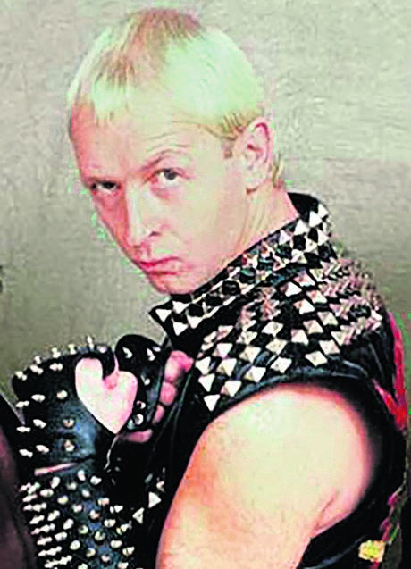 Imagen - Metal God. Halford a principios de los 80, con la imagen que convertiría en arquetípica el heavy metal. e. c.