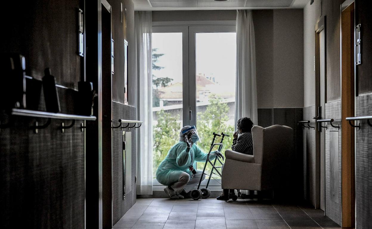 Tres de cada diez usuarios de las residencias de mayores de Álava han dado positivo en la 'sexta ola'
