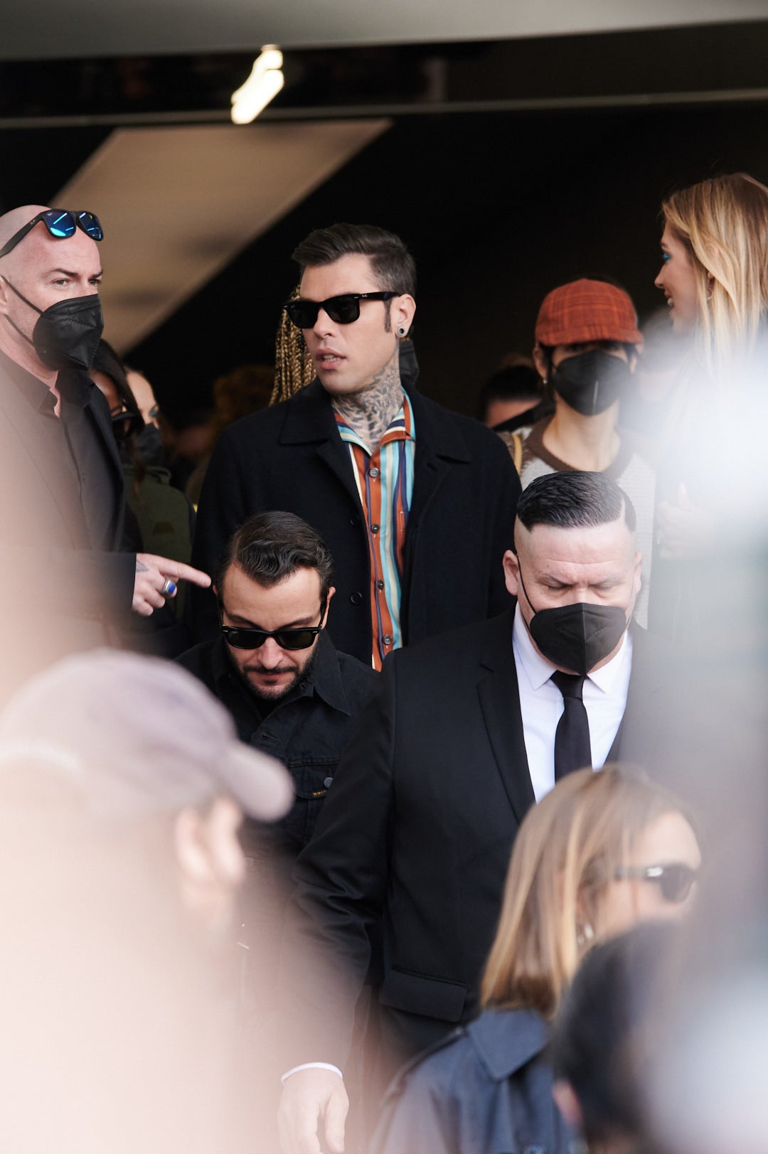 El cantante Fedez, a su llegada a la Milan Fashion Week.