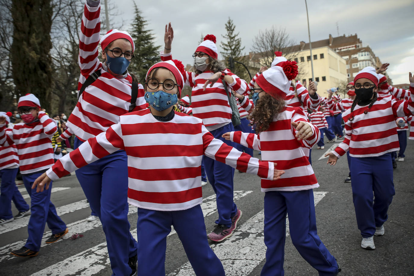 Fotos: Búscate en las fotos del desfile de comparsas del Carnaval