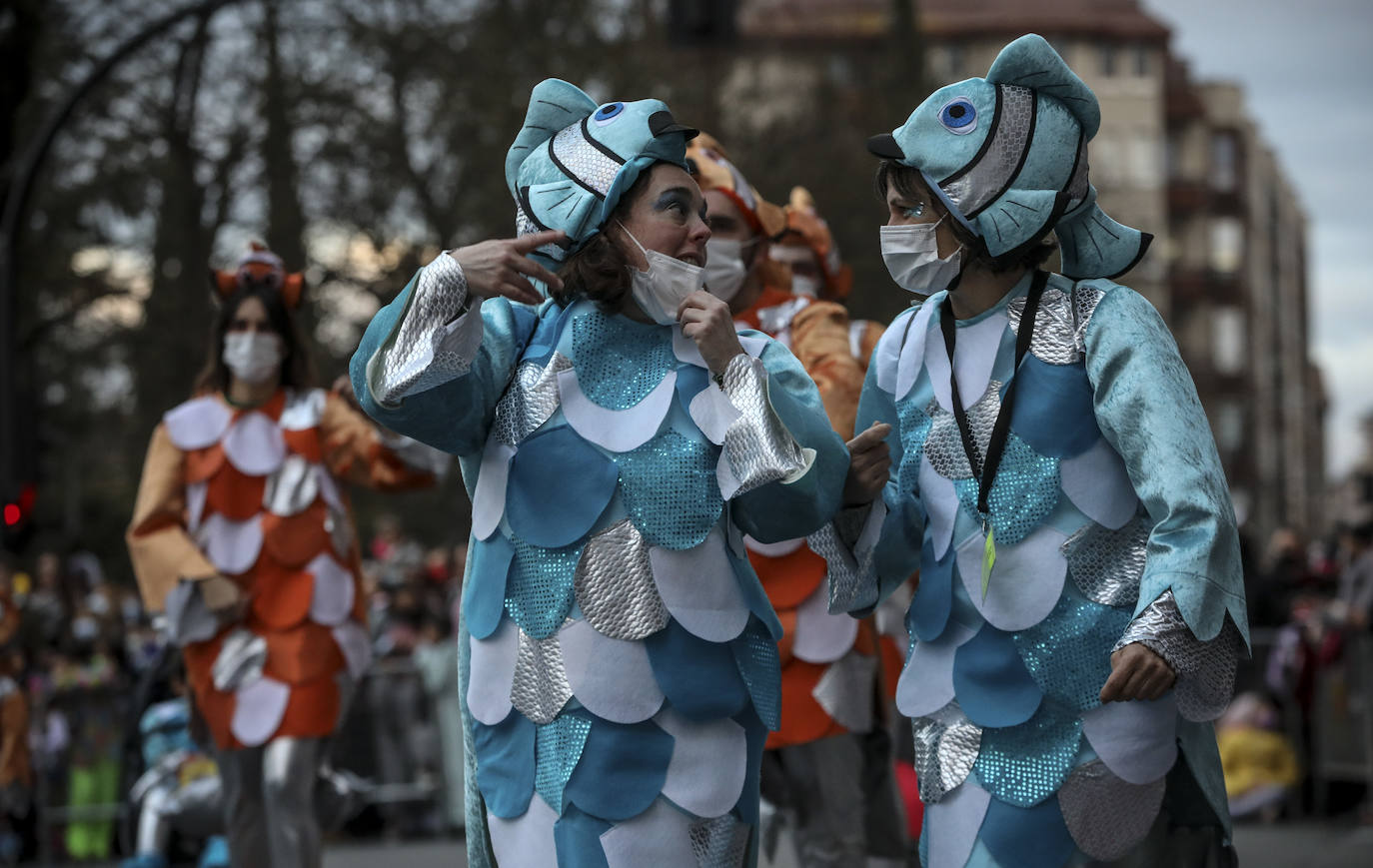 Fotos: Búscate en las fotos del desfile de comparsas del Carnaval