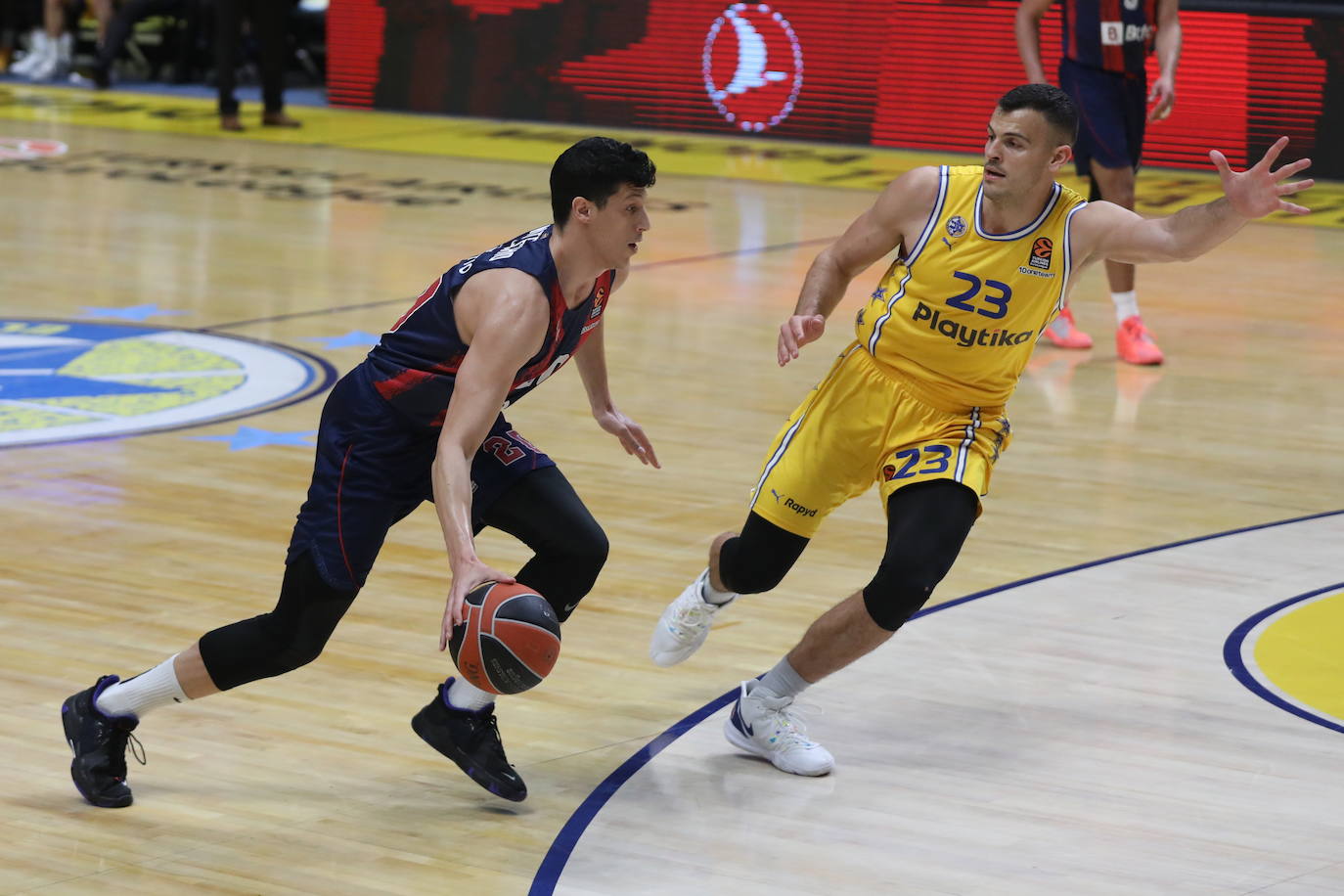 Fotos: Las mejores imágenes del Maccabi - Baskonia