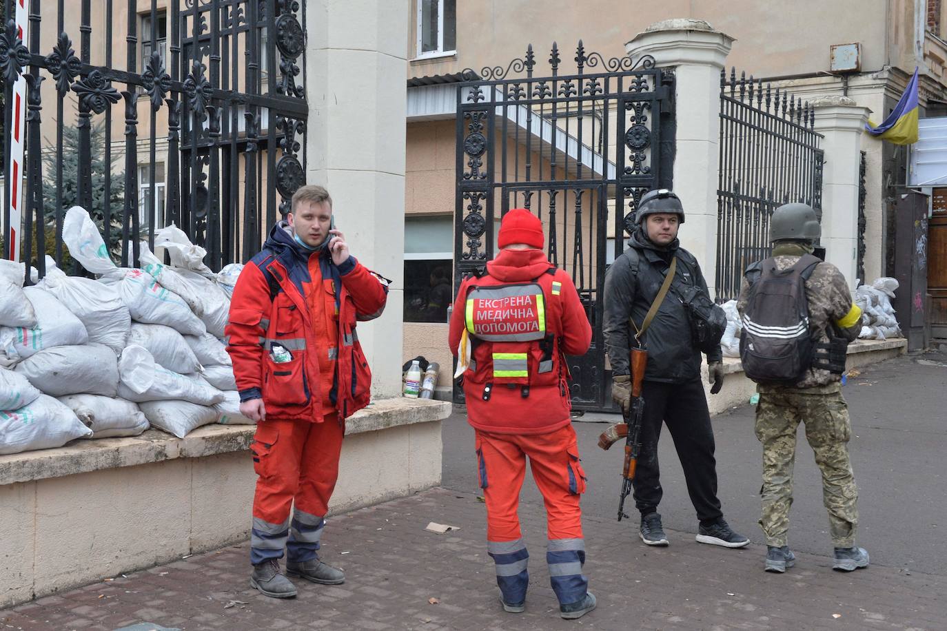 Fotos: &quot;Brutal&quot; ataque ruso en Járkov: un misil hace estallar un edificio del Gobierno