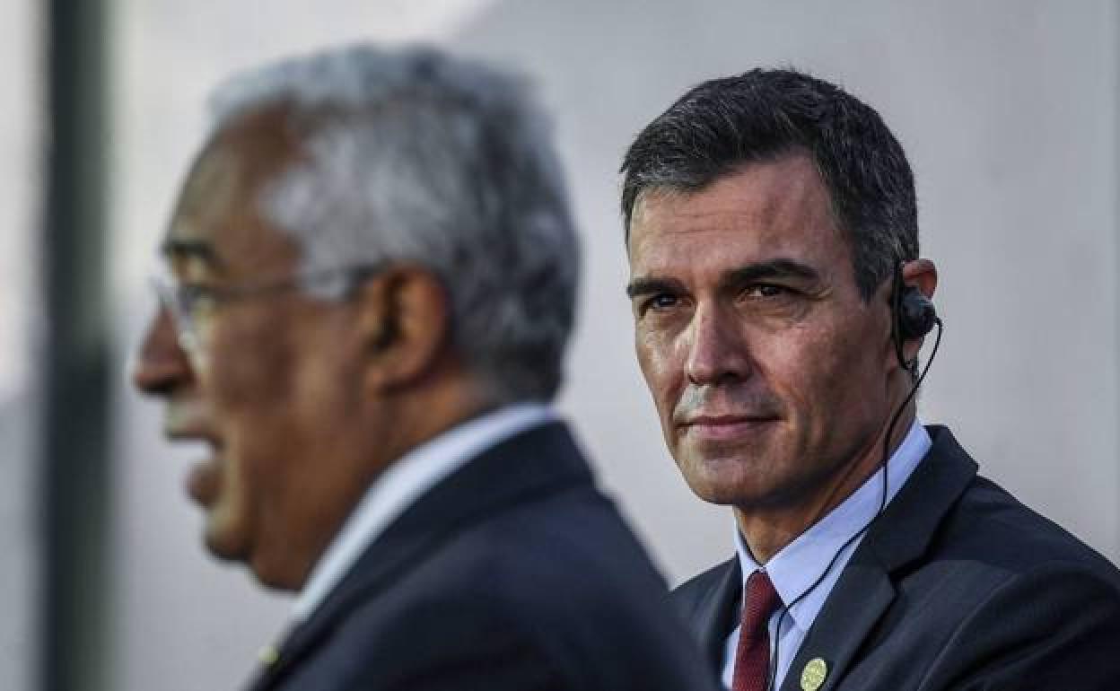 Pedro Sánchez da alas a los planes vascos del hidrógeno