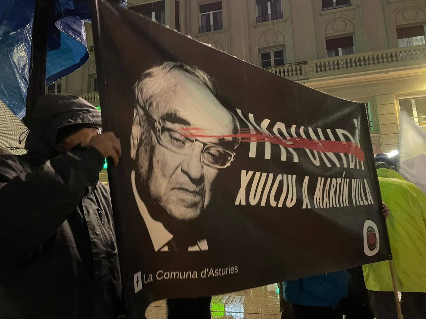 Fotos: Vitoria recuerda a las víctimas del 3 de marzo