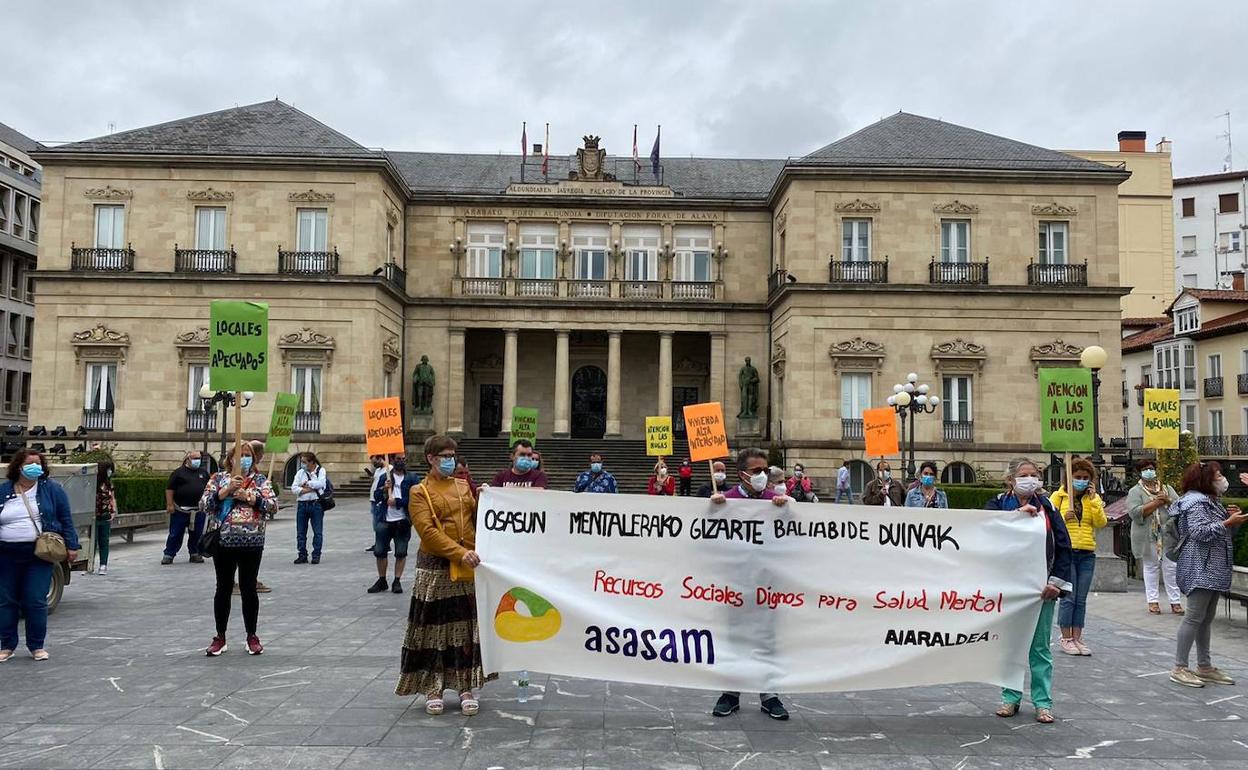 Asasam reclama servicios sociales para la coamrcaa de Ayala. 