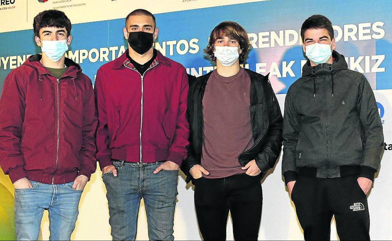 Unai Olano, Manex Unzurrunzaga, Oier Angulo y Aiser Zabala. 