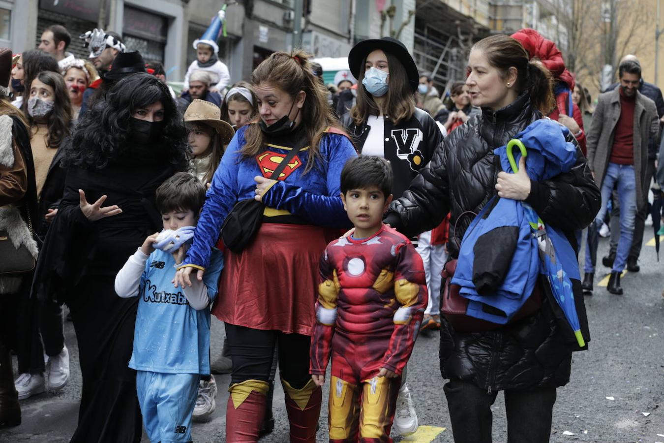 Fotos: Colorido y mucho baile en el Carnaval de Santutxu