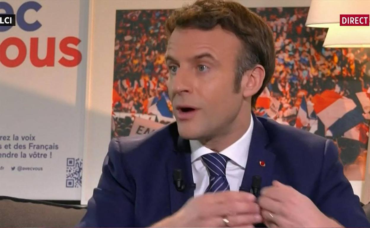 Emmanuel Macron, durante la entrevista de este lunes en la televisión francesa.