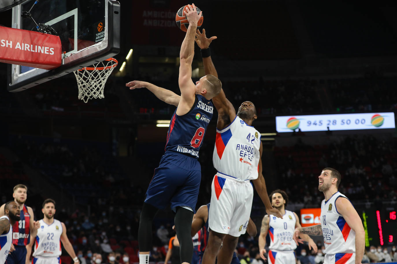 Fotos: Las mejores imágenes del Baskonia - Efes