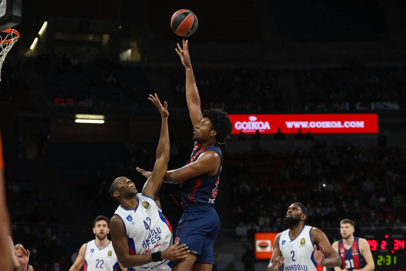 Fotos: Las mejores imágenes del Baskonia - Efes