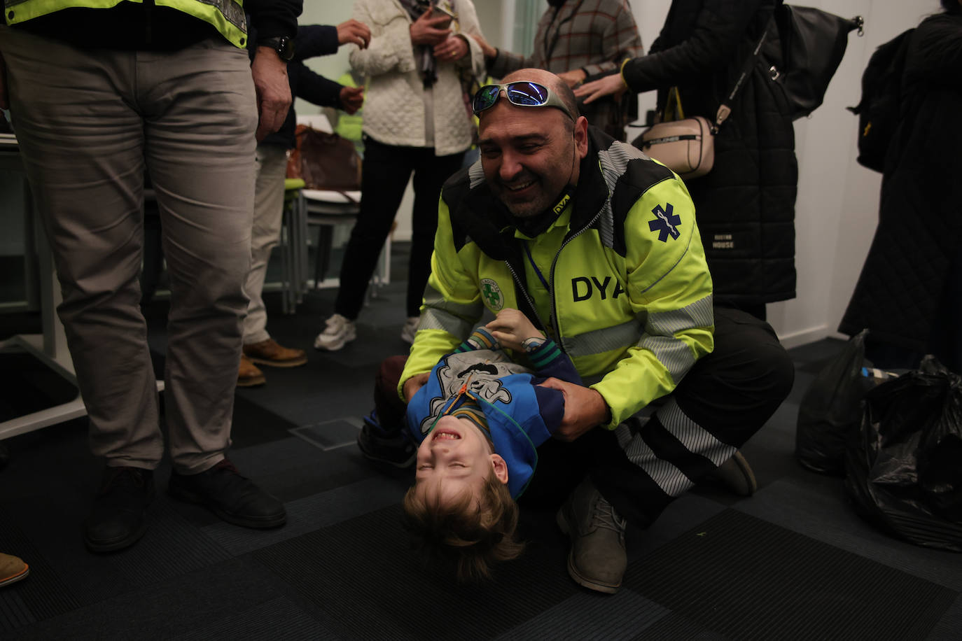 Fotos: Varias familias de ucranianos llegaron ayer a Bilbao