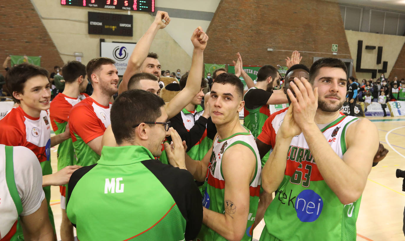 Fotos: El Zornotza se lleva su primera Copa Leb Plata