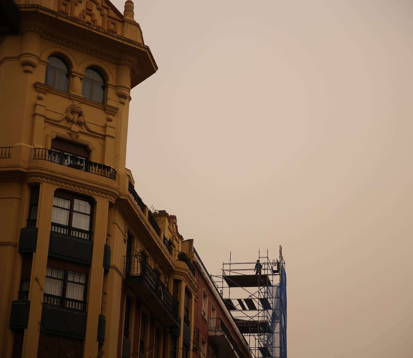 Fotos: La calima procedente del Sáhara cubre el cielo de Euskadi