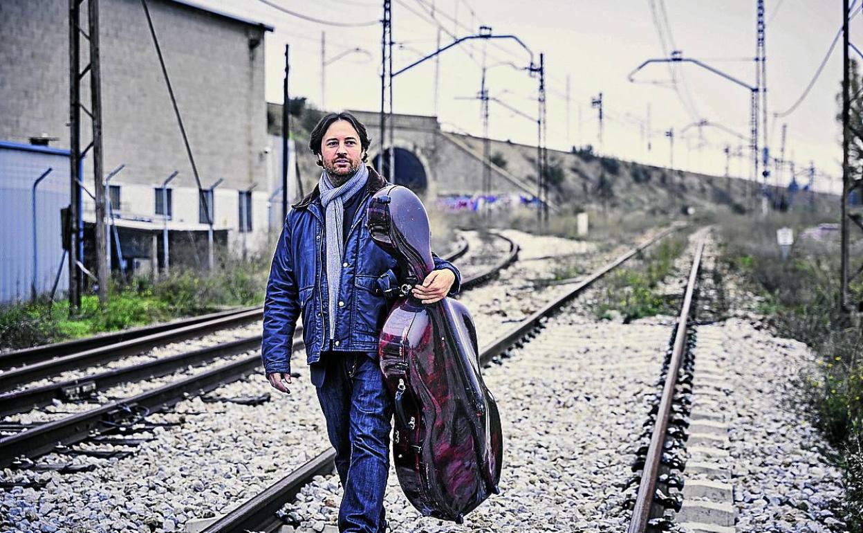 El chelista vasco Josetxu Obregón. 