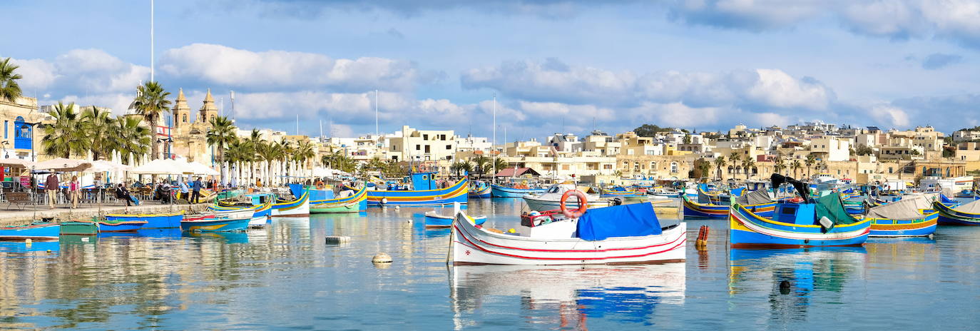 MALTA (Superficie: 316 km². Población: 439.800 habitantes, aprox.) | Templos prehistóricos, acantilados salpicados de fósiles, calas escondidas, rincones perfectos para el submarinismo, palacios, iglesias, fortalezas y una historia sorprendentemente intensa. 