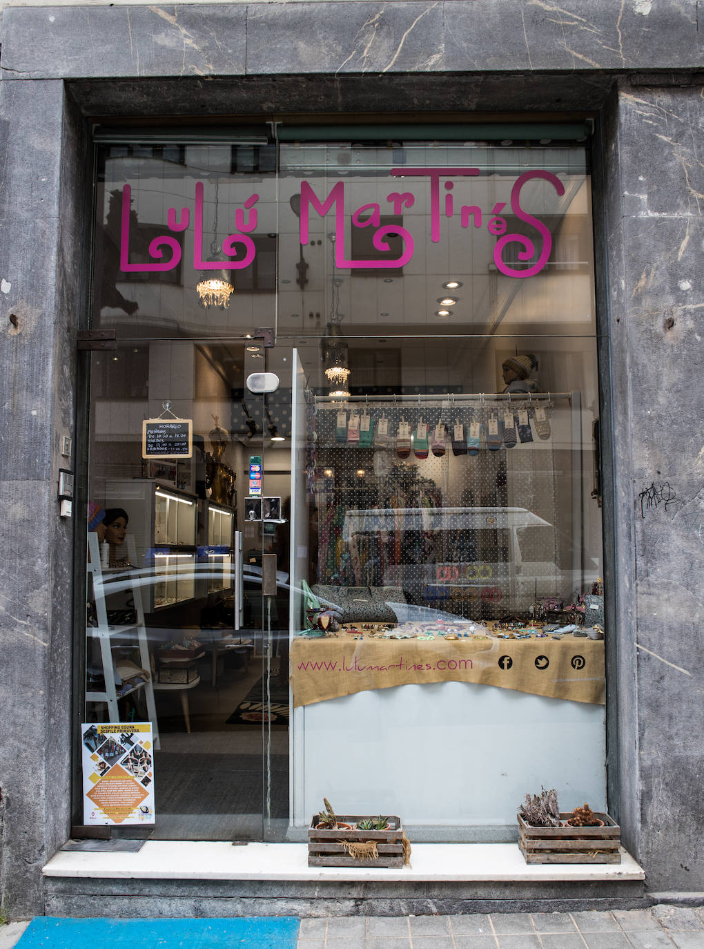 Fotos: Los pendientes de Paula Echevarria o Jennifer López están en esta tienda de Bilbao