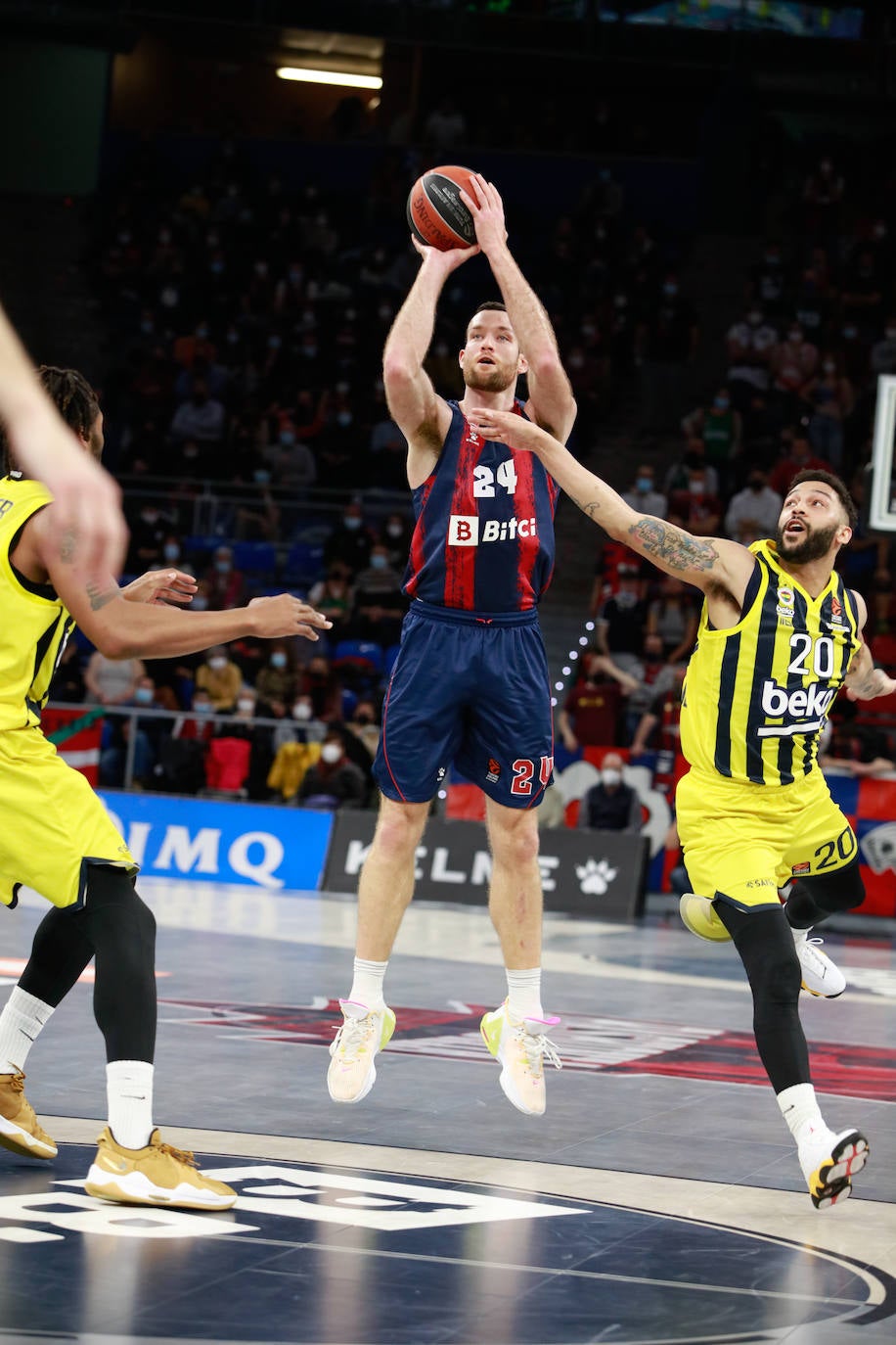 Fotos: Las mejores imágenes del Baskonia - Fenerbahce