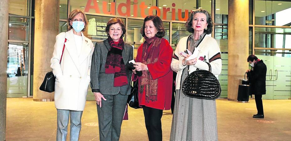 Teresa Sotomayor, Cristina Aguinaga, Isabel Quintana y Elena Martínez-Sapiña.