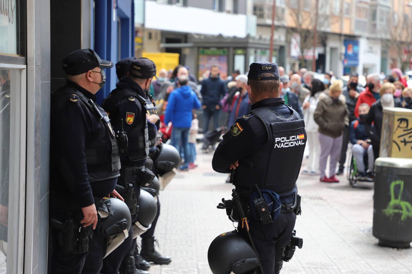 Fotos: Muere apuñalado un joven en Burgos