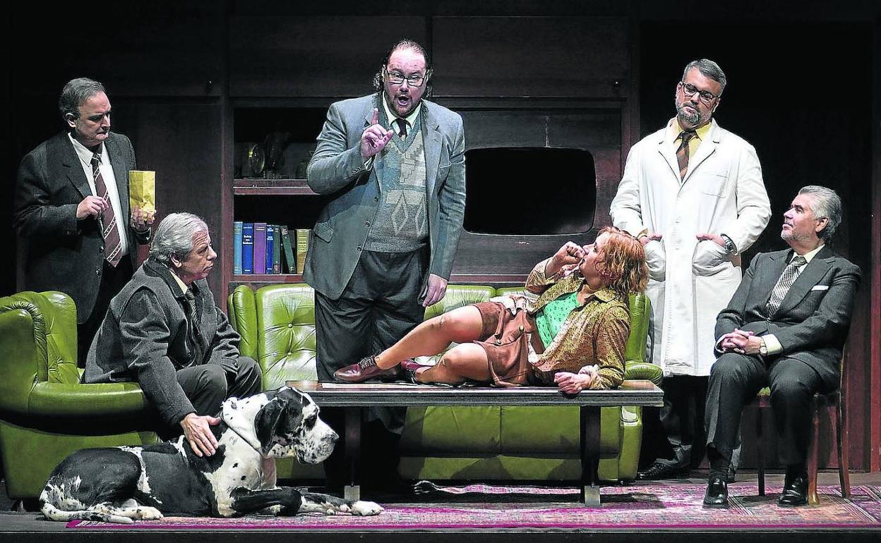 Escena del montaje de 'El ángel de fuego'.