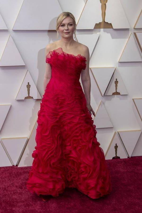 La actriz Kirsten Dunst ha lucido un Christian Lacroix vintage.