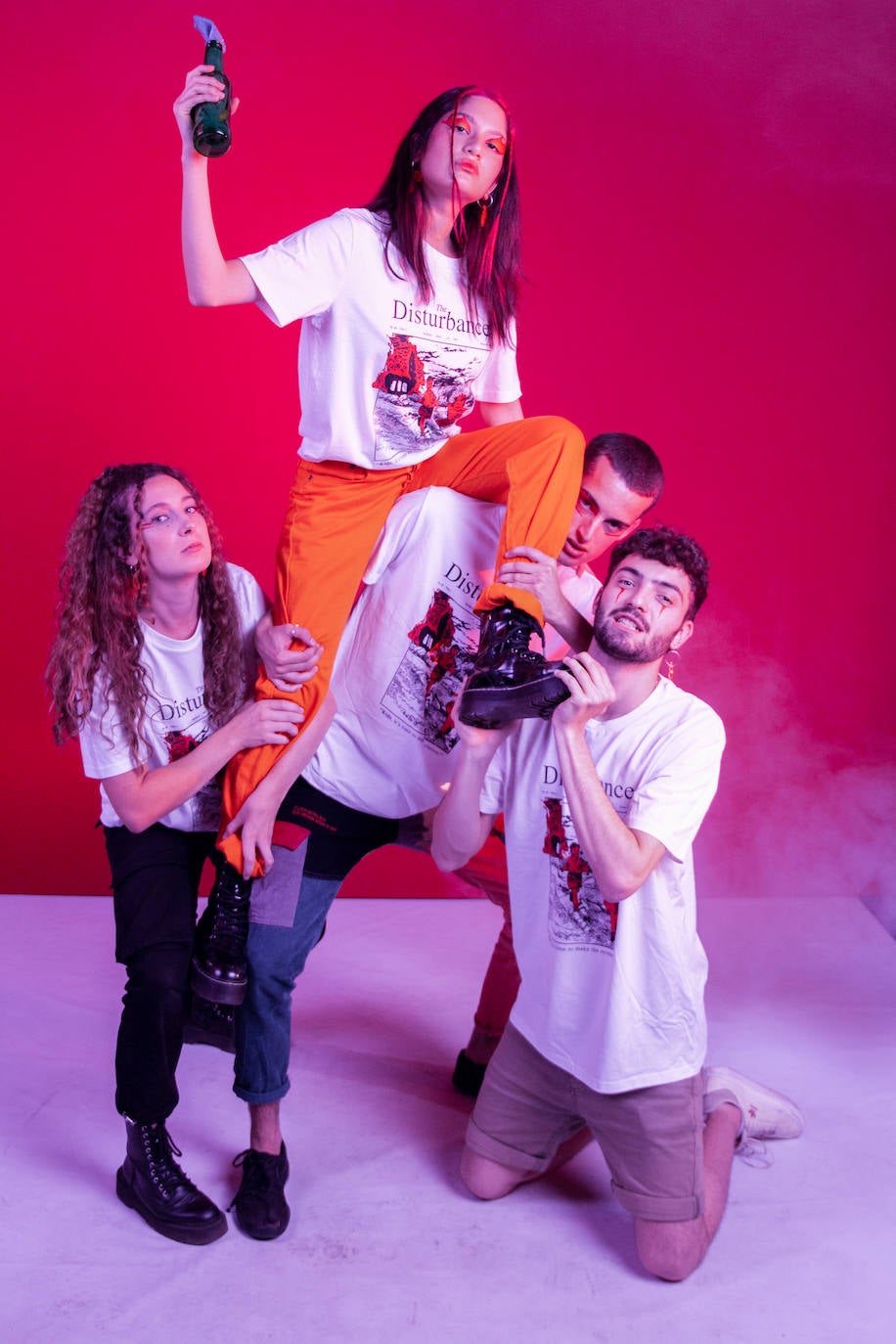 Fotos: Dos ingenieros bilbaínos crean la ropa que no te pondrías para la comunión de tu hijo