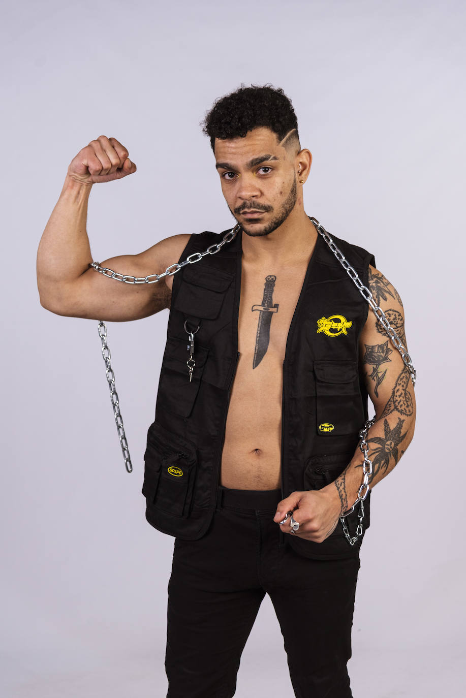 Fotos: Dos ingenieros bilbaínos crean la ropa que no te pondrías para la comunión de tu hijo