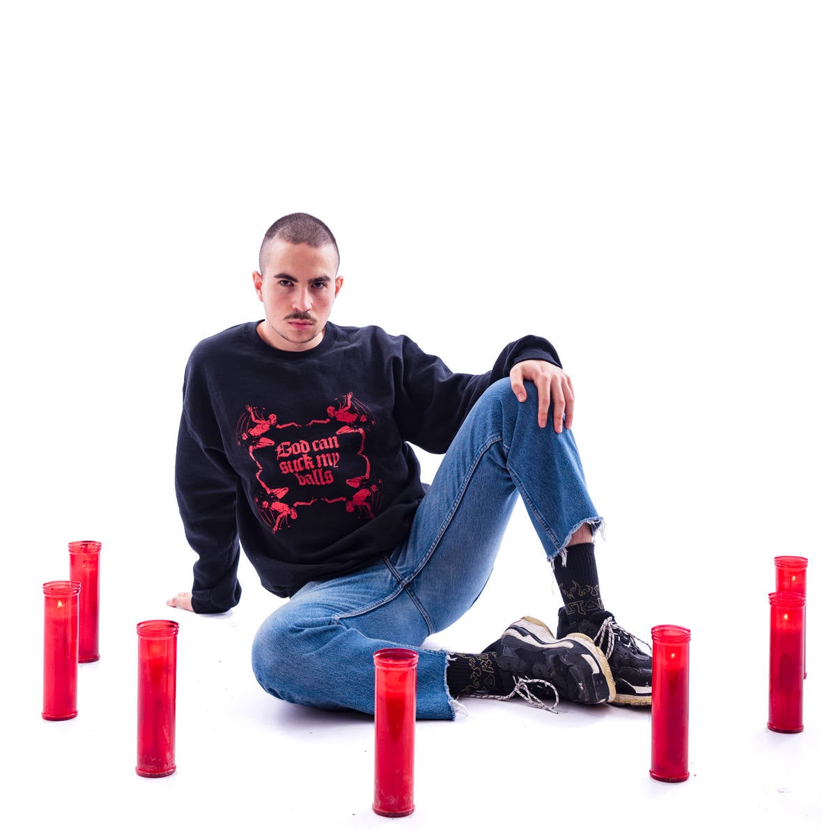 Fotos: Dos ingenieros bilbaínos crean la ropa que no te pondrías para la comunión de tu hijo