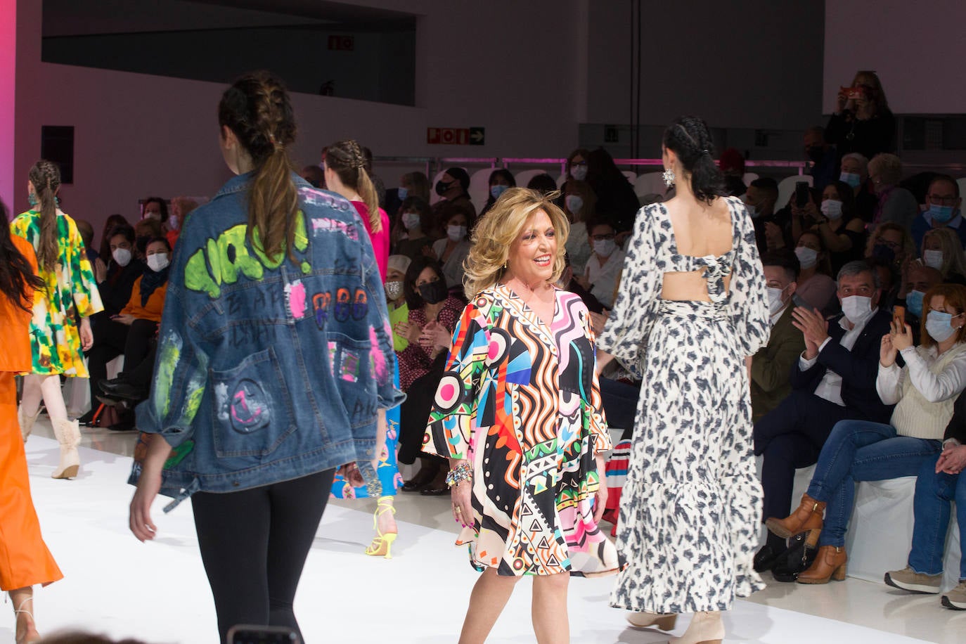 Lydia Lozano, estrella de la pasarela