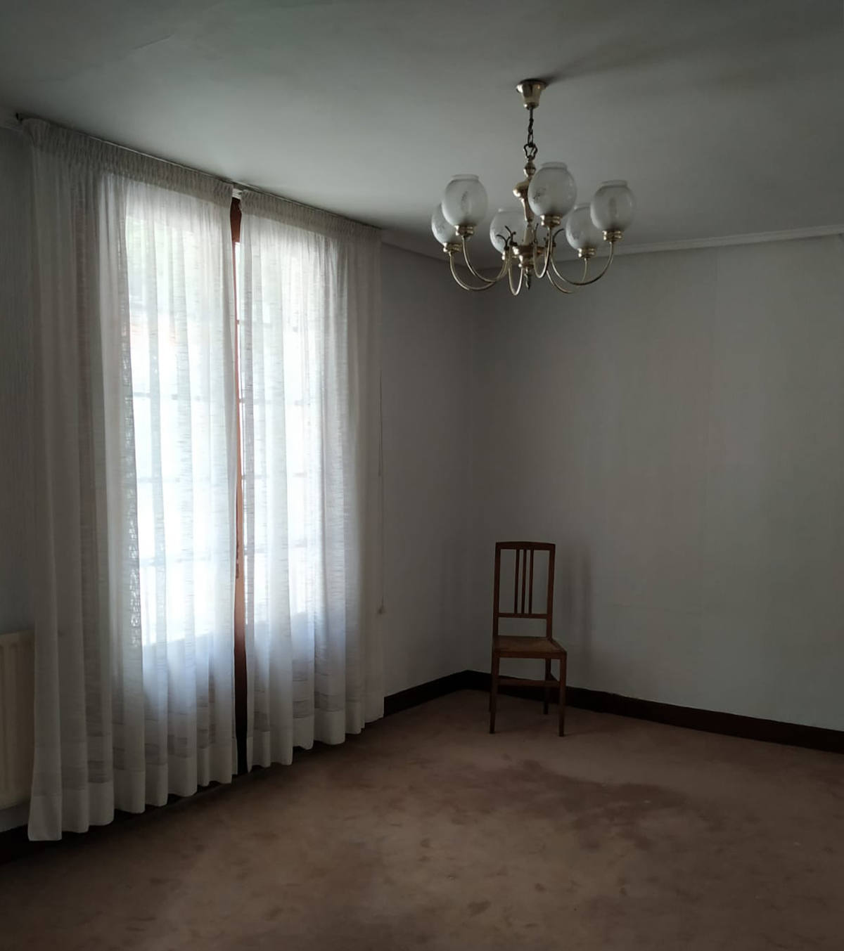 Fotos: Este piso antiguo de Bilbao se ha convertido en un impresionante dúplex minimalista