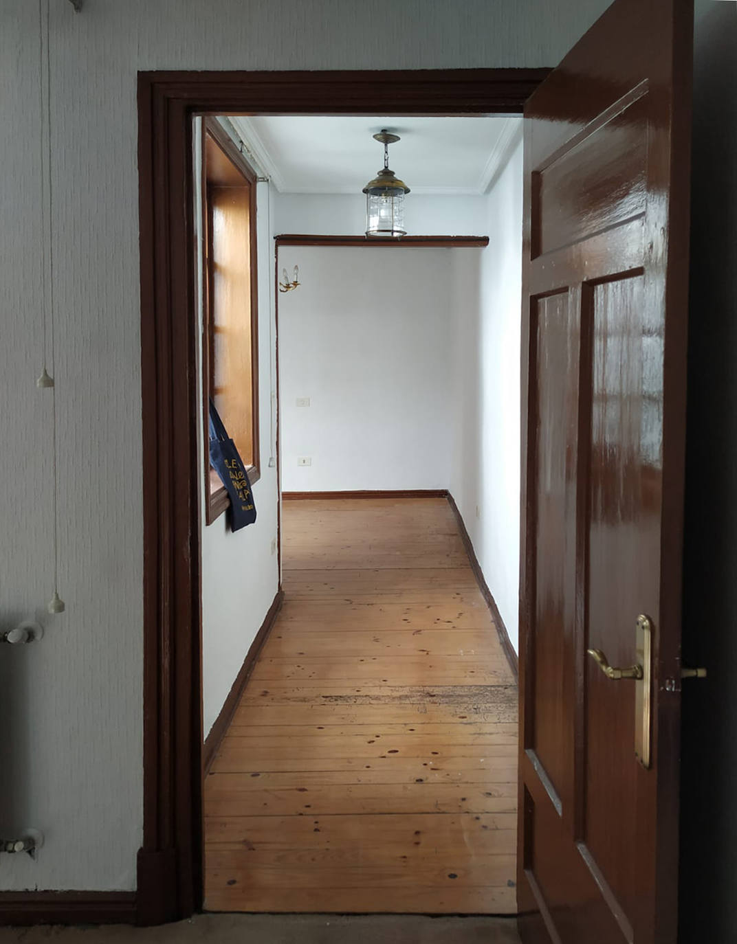 Fotos: Este piso antiguo de Bilbao se ha convertido en un impresionante dúplex minimalista