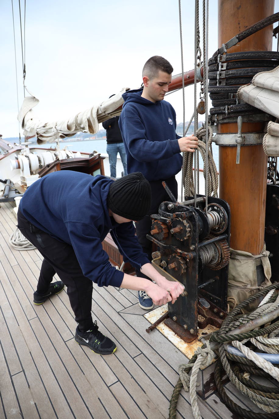 Fotos: “Los estudiantes de la Náutica navegan en el Saltillo”