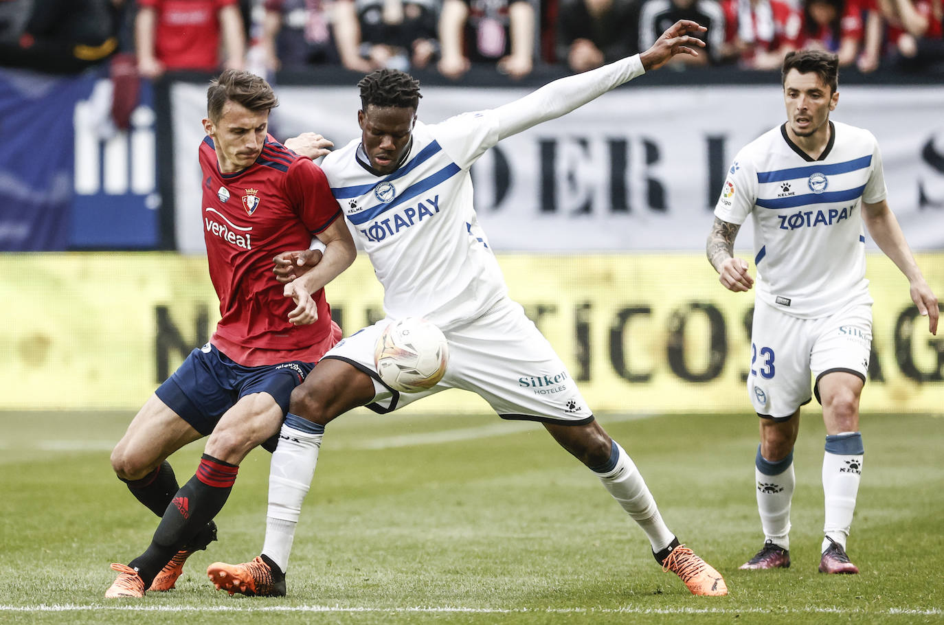 Fotos: Las mejores imágenes de partido entre Osasuna y Alavés