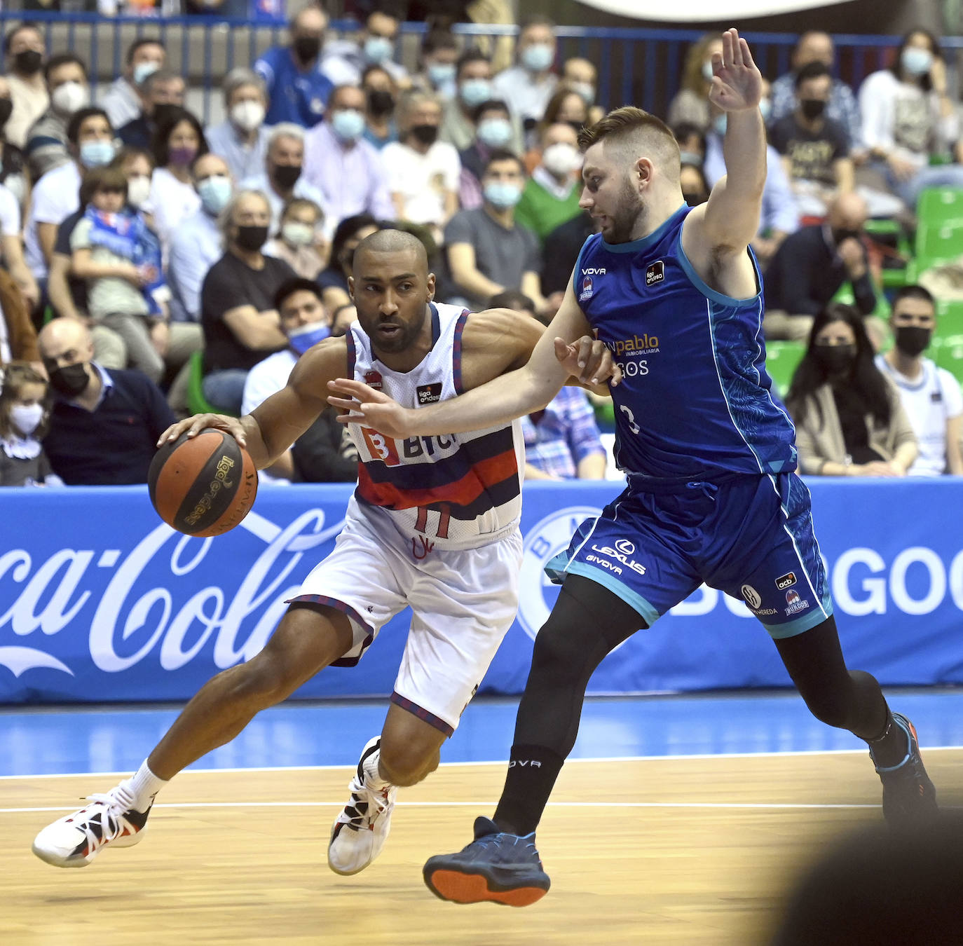 Fotos: Las mejores imágenes del Burgos - Baskonia