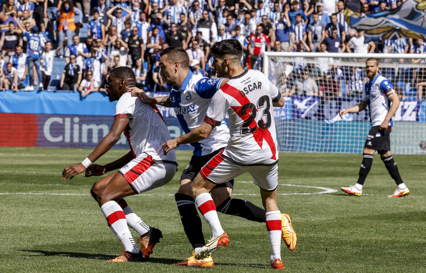 Fotos: Las mejores imágenes del Alavés-Rayo Vallecano