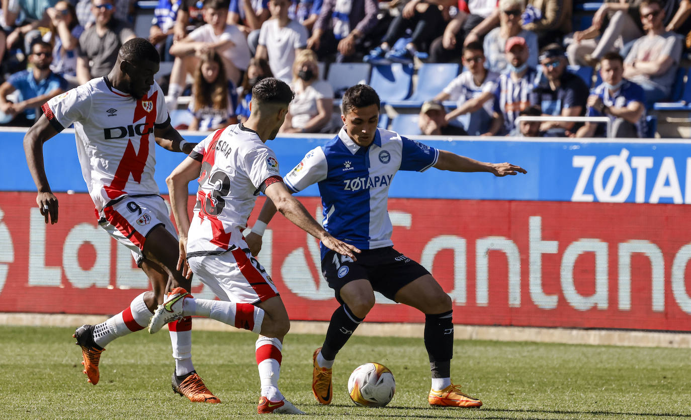 Fotos: Las mejores imágenes del Alavés-Rayo Vallecano
