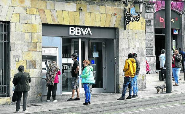 Los bancos que ya no emiten libretas para los mayores